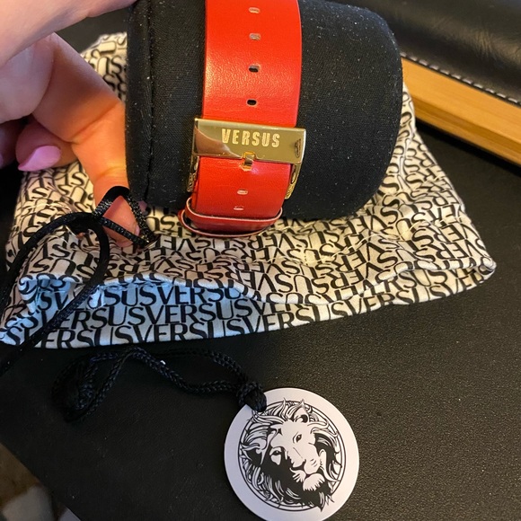 Versus Versace watch - Picture 2 of 3